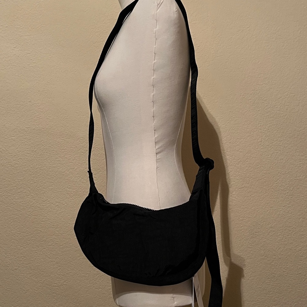 BAGGU Small Nylon Crescent Bag